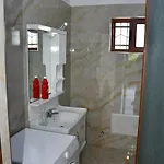 Rrozhani Casa de Férias Mabë